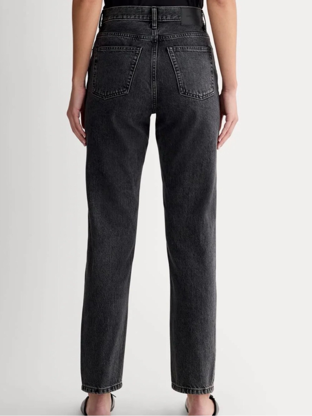 Everlane Women’s Black Straight Jeans: 33S